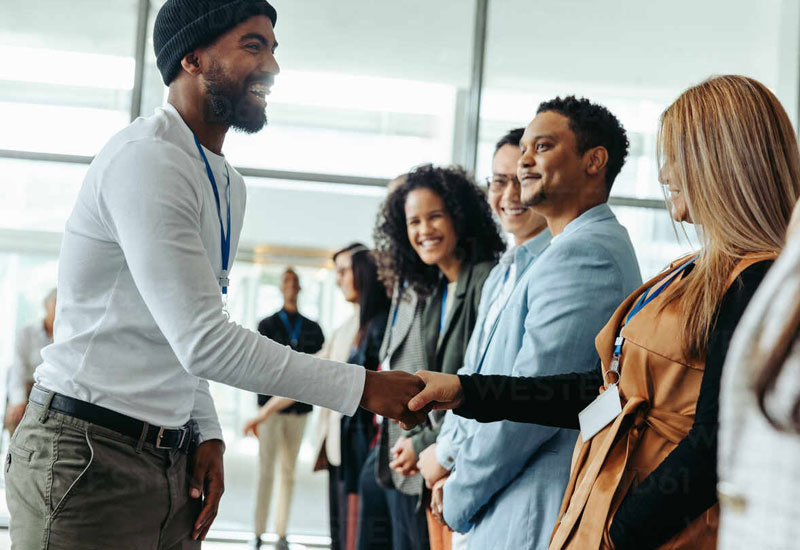 Fomentar la colaboración interdisciplinaria